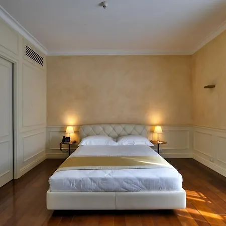 Rua Frati 48 In San Francesco Hotel 5*