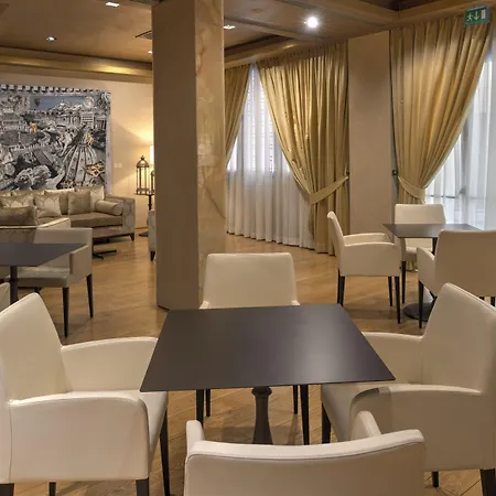 מלון Rua Frati 48 In San Francesco 5*