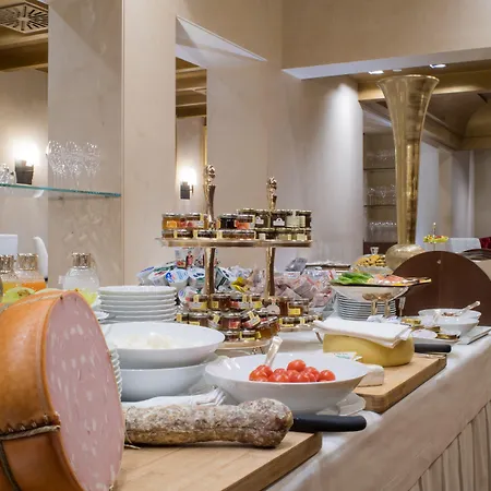 Rua Frati 48 In San Francesco Hotel Modena