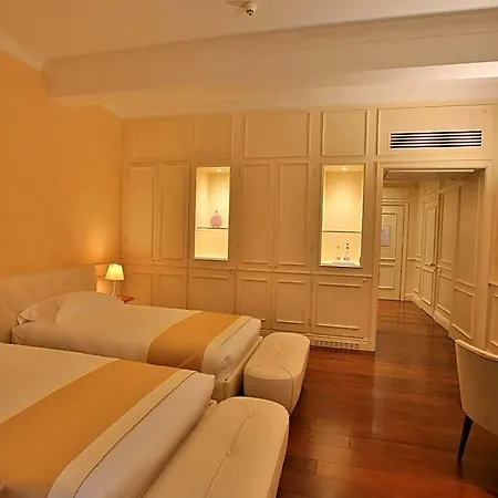 Rua Frati 48 In San Francesco Otel Modena