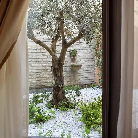 Rua Frati 48 In San Francesco Hotel