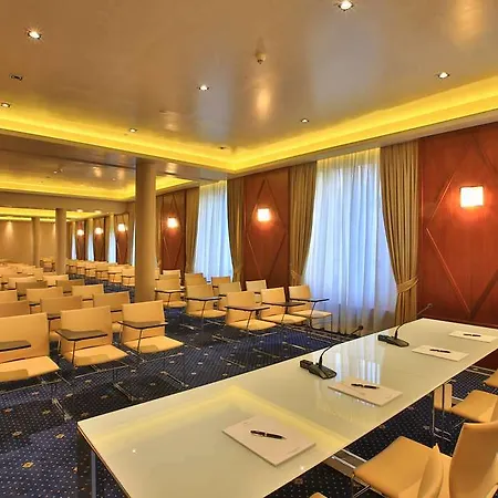 Rua Frati 48 In San Francesco Otel 5*