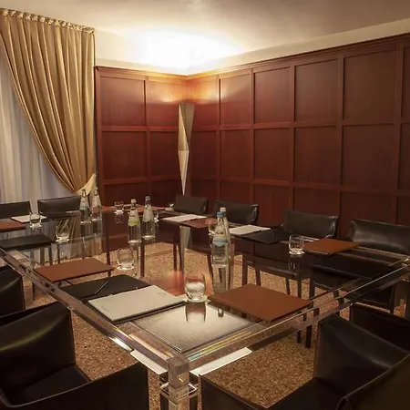 Hotel Rua Frati 48 In San Francesco Modena