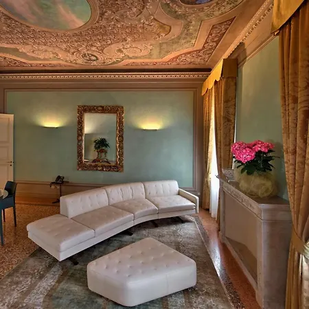 מלון Rua Frati 48 In San Francesco 5*