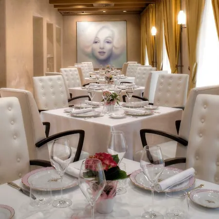 Hotel Rua Frati 48 In San Francesco Modena