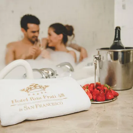 Rua Frati 48 In San Francesco Μόντενα