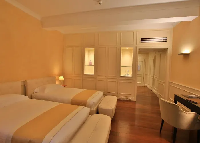 Rua Frati 48 In San Francesco Szálloda Modena